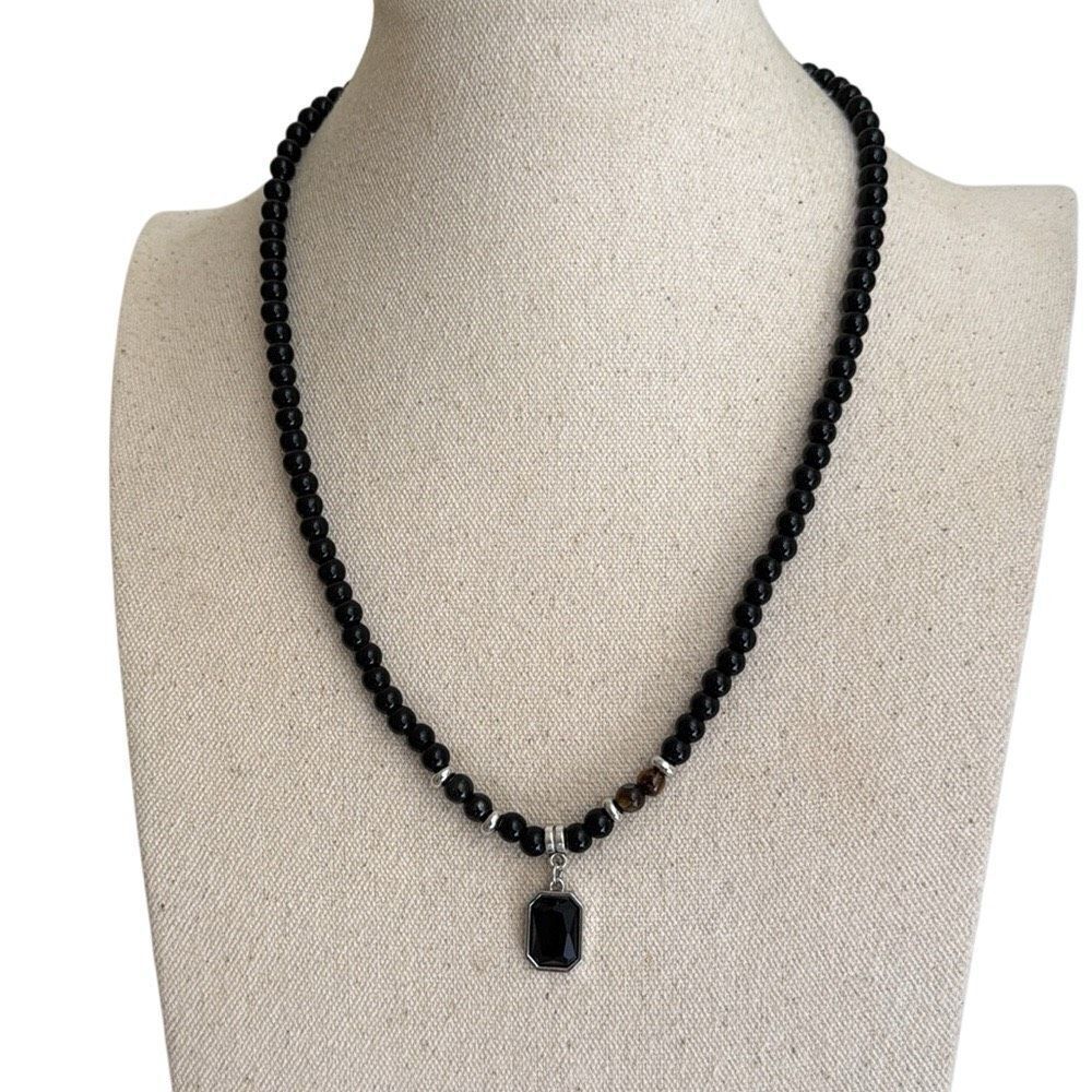 Men’s Black Beaded Pendant Necklace with Tiger Eye Accents – Modern & Minimalist